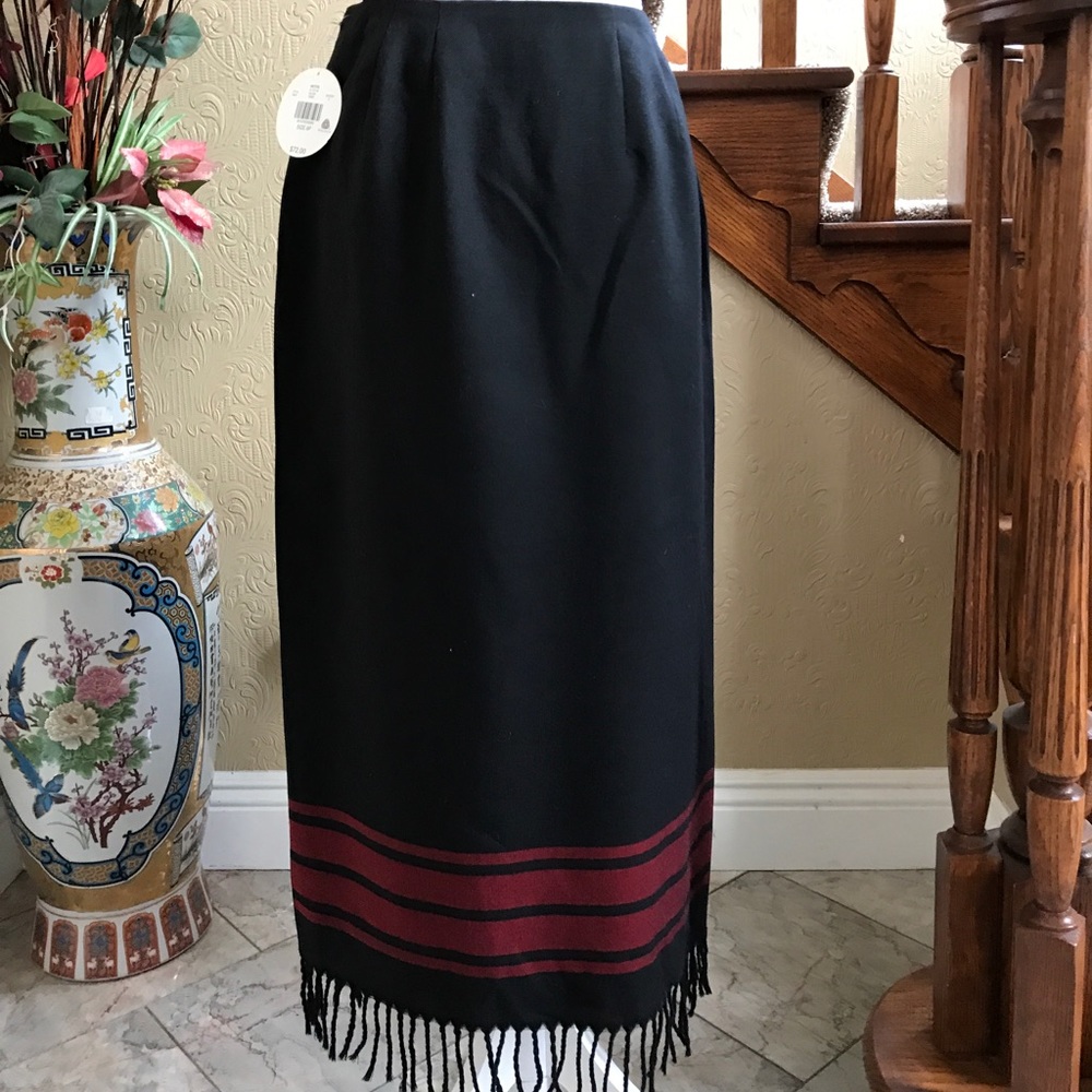 Valerie Stevens Petites Wrap Fringed Blanket